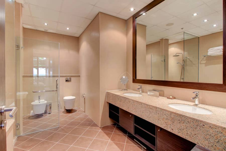 10 Bathroom