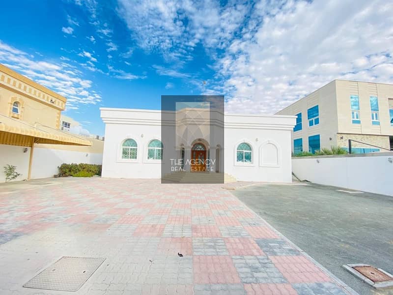 4 BHK VILLA AVAILABLE, AL BARSHA 2