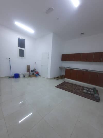 Studio for Rent in Al Jurf, Ajman - MONTHLY BASIS BRAND NEW STUDIO WITHOUT CONTARCT  NEAR CHINA MALL AL JURF */*