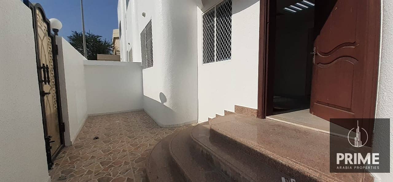 Villa Available With 3 Master Bedroom Hall Maids Room Terrace