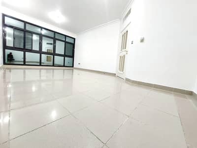 3 Bedroom Apartment for Rent in Al Wahdah, Abu Dhabi - Huge Size Three Bedroom Hall With Wardrobes Apt In High-rise Tower Building Al Wahda Street For 70k