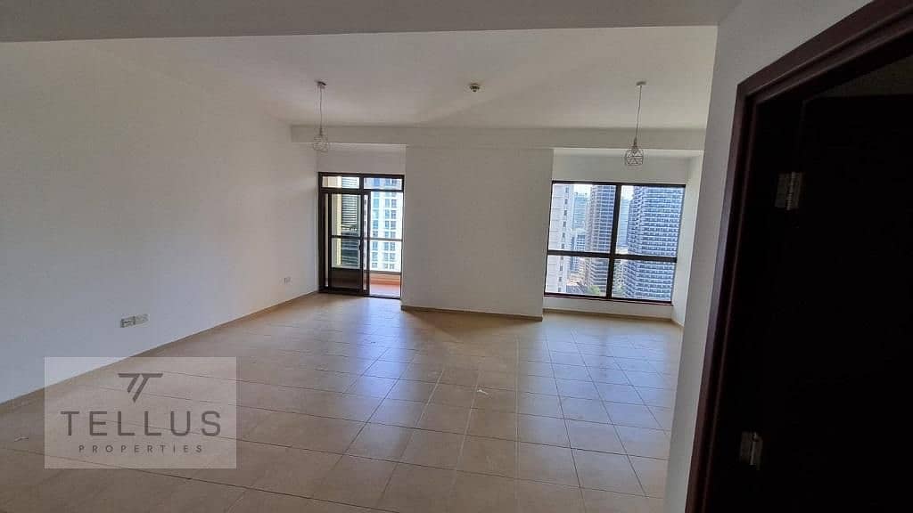 Large 2 Bedroom + Storeg | High Floor | 4 Cheques