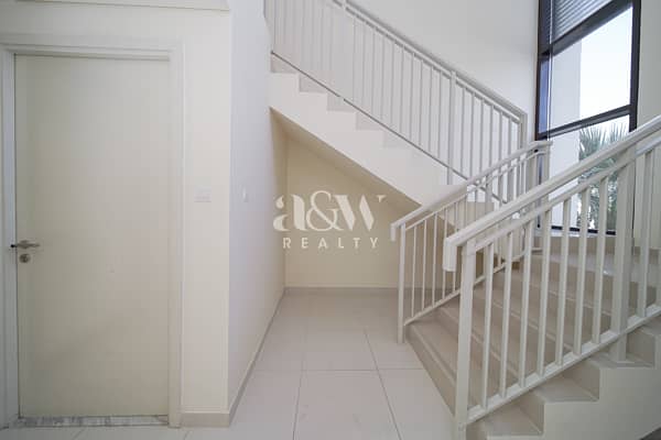 Massive Townhouse | spacious 3-bed | Ready to move