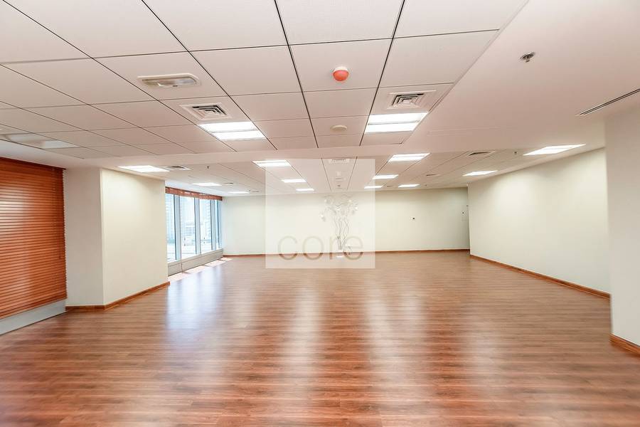 7 Fitted Office I Low Floor I Freezone Lic