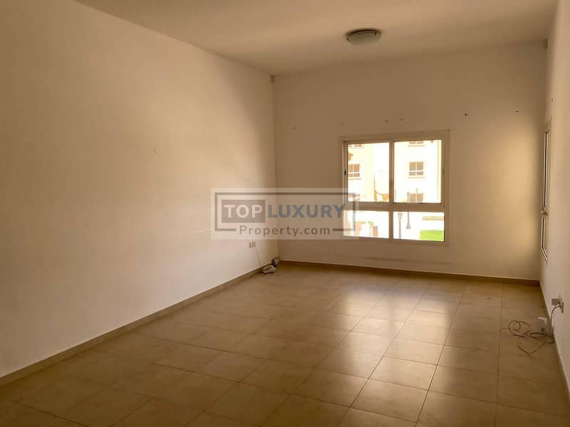 Well Maintained | Balcony | ChillerFree |Gym |Pool