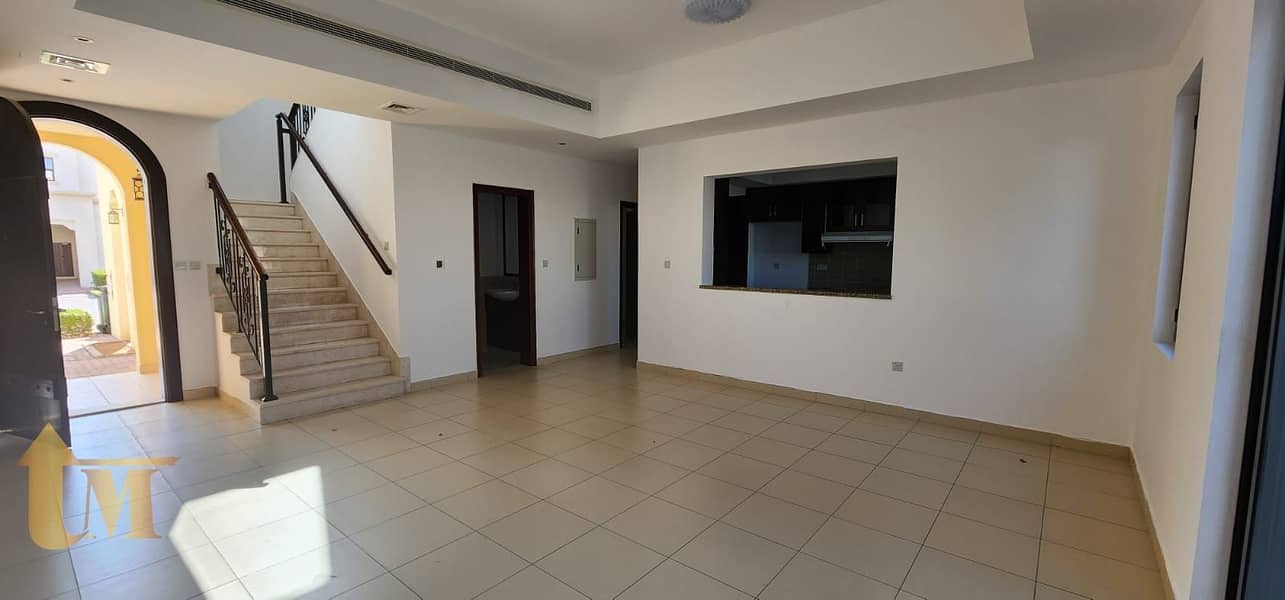 Ready To Move !! Large Unit 3 bedroom Townhouse with Study Room  in Mira Oasis 01 .