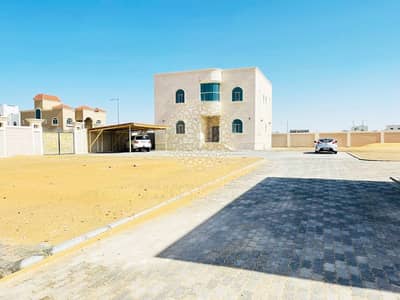 فیلا 5 غرف نوم للايجار في مدينة محمد بن زايد، أبوظبي - فيلا مستقلة مع 5 غرف نوم رئيسية وغرفة سائق وغرفة خادمة متاحة للإيجار في مدينة محمد بن زايد