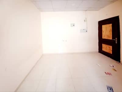 Studio for Rent in Muwaileh, Sharjah - Wow amazing offer Studio Apartment just 8.5k family Building Muwaileh sharjah