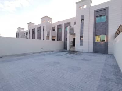 فیلا 5 غرف نوم للايجار في مدينة محمد بن زايد، أبوظبي - فیلا في المنطقة 15 مدينة محمد بن زايد 5 غرف 150000 درهم - 6456175