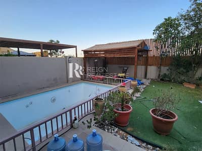5 Bedroom Villa for Rent in Al Reef, Abu Dhabi - 5 BR Single Row Villa w/Extra Room & Swimming Pool