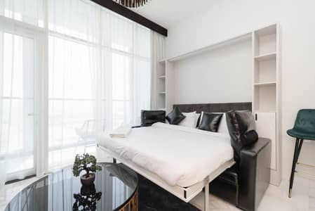 Studio for Rent in Business Bay, Dubai - Spacious Modern Living Studio in Business bay