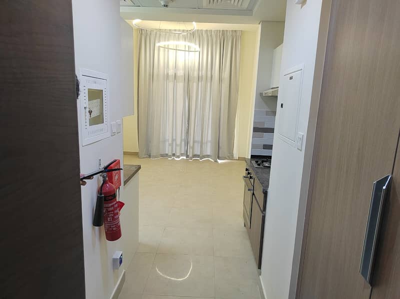 STUDIO WITH BALCONY CHILLER FREE AVAILABLE FOR RENT STUDIO WITH BALCONY CHILLER FREE AVAILABLE FOR RENT