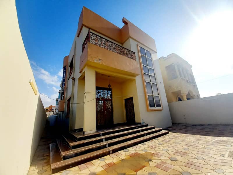 Villa five minutes from Sharjah, excellent location