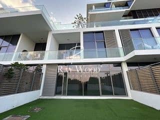 Full Park View|Prime Location|Exclusive Townhouse