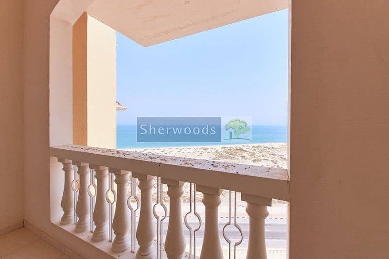 Fabulous Sea View with Access to Beach and Gym