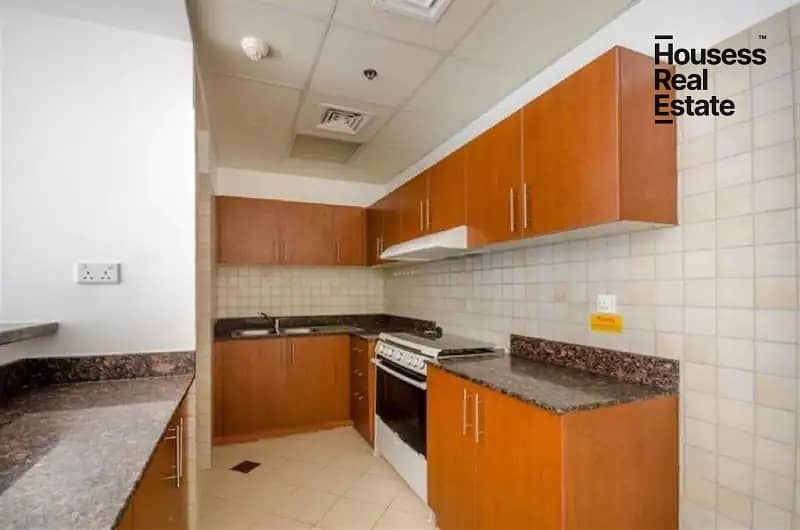 شقة في أبراج سكاي كورتس،مجمع دبي ريزيدنس 1 غرفة 360000 درهم - 6614676