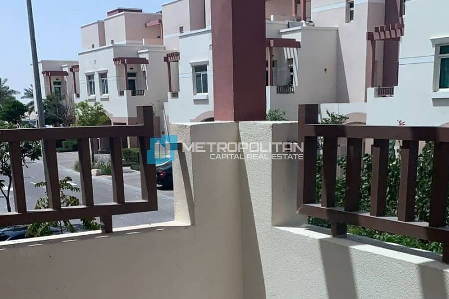 2BR In Waterfall |Big Terrace | Pool View | Leased