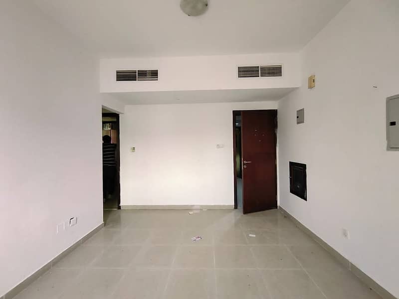 NO DEPOSIT CASH 1BHK WITH CENTRAL AC IN MUWAILIAH