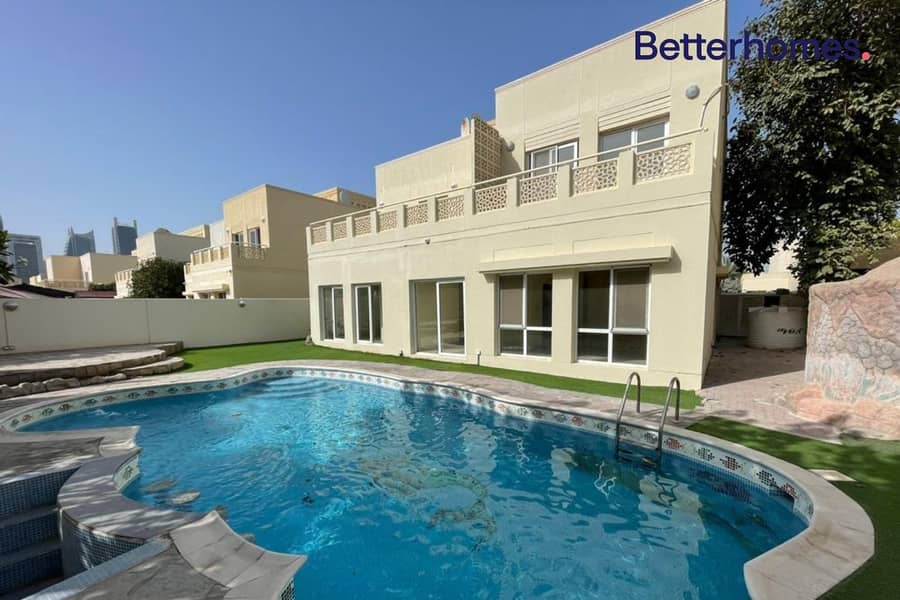 Private Pool | 5 bed | Large Plot | Vacant