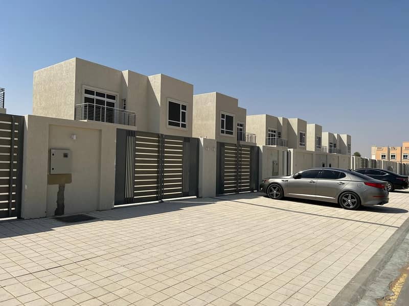 Residential villas, super deluxe finishing, in Falaj Al Mualla, ground + floor