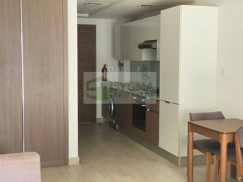 位于阿尔贾达法住宅区，阿齐兹阿利耶公寓 的公寓 42000 AED - 6799932