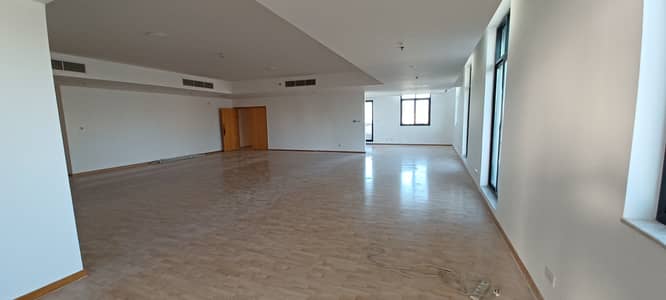 3 Bedroom Penthouse for Rent in Deira, Dubai - PENTHOUSE WITH CREEK VIEW TERRACE FOR RENT CHILLER FREE AND MONTH FREE NEAR DCC