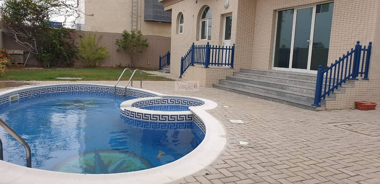 BEAUTIFUL INDEPENDENT VILLA WITH LARGE GARDEN AND PRIVATE POOL