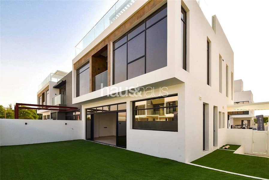 Vacant on Transfer | Luxury Smart Home | 4 Bed + M