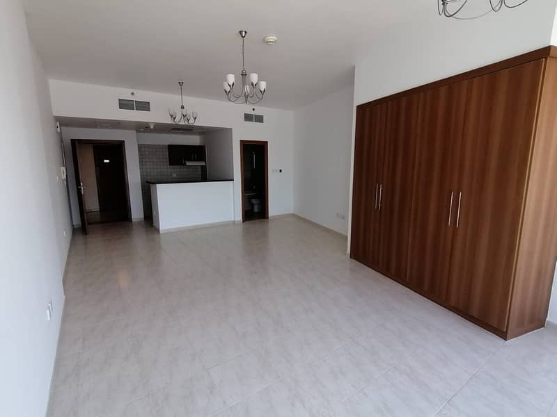 BIGGEST SIZE STUDIO APT IN SKYCOURT TOWER C ONLY 25k 4 CHEQUES