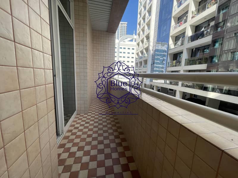Vacant 2 BHK With 2 Balconies | Near To Metro