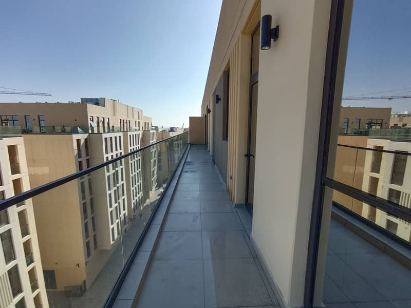 Luxurious brand new 2 bedroom apartment available for rent in Al Mamsha community rent 75k