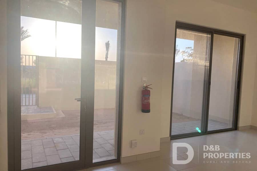 VACANT | BRAND NEW TOWNHOUSE | SINGLE ROW VACANT | BRAND NEW TOWNHOUSE | SINGLE ROW