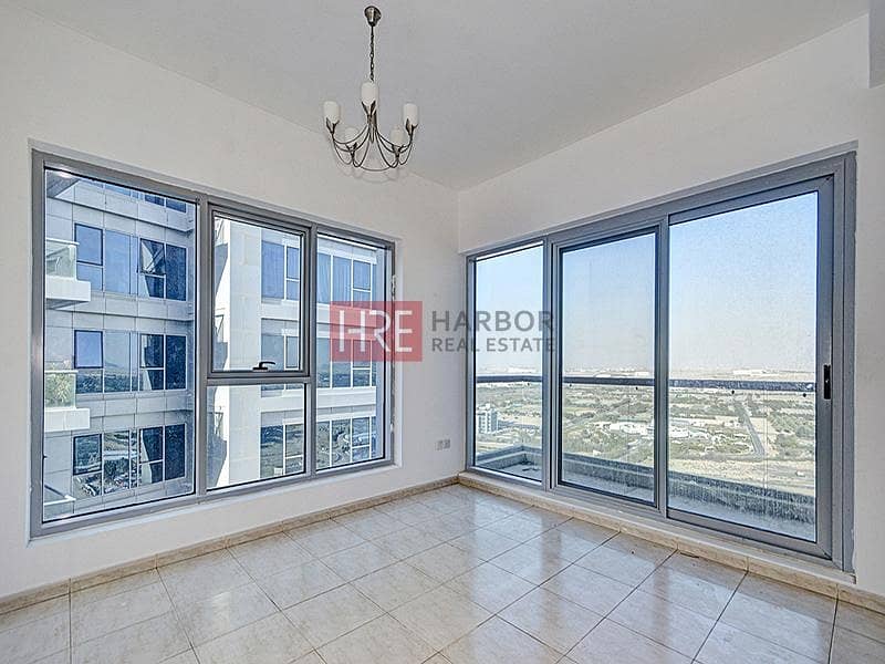 Bright and Spacious | 2 Bedrooms with 2 Bathrooms
