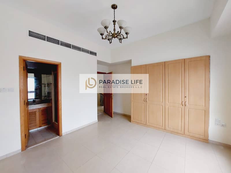 5 Bedroom Villa for Rent in Mirdif | Private Entrance