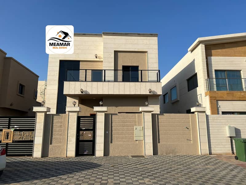 For rent a new 4-room villa in Al-Yasmeen, the main street