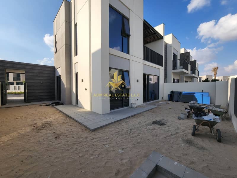 GREAT DEAL | HIGH QUALITY | ALL EN SUITE ROOMS | CORNER VILLA | BIG GARDEN GREAT DEAL | HIGH QUALITY | ALL EN SUITE ROOMS | CORNER VILLA | BIG GARDEN