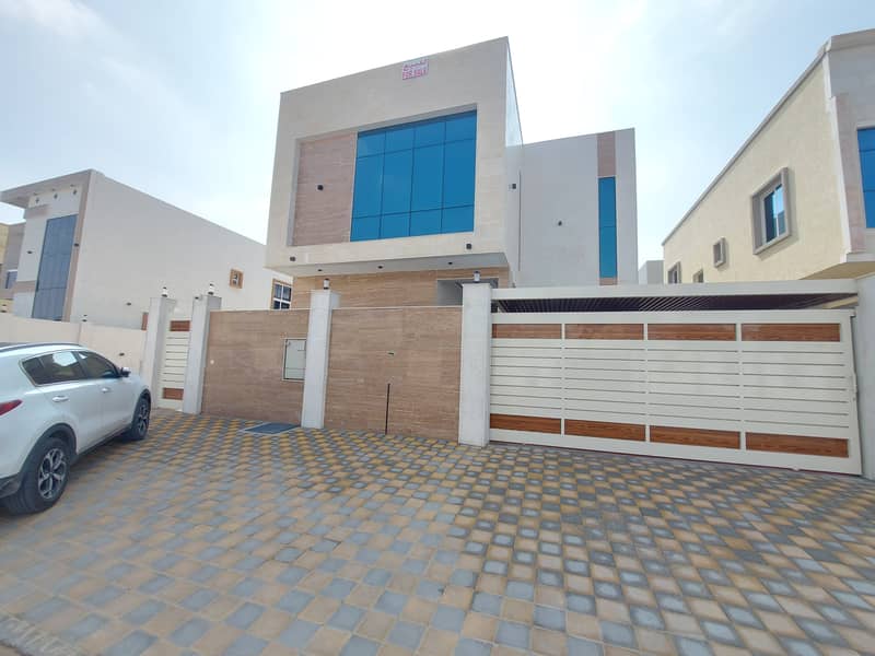 Villa for sale, stone facade, excellent finishing, at a reasonable price