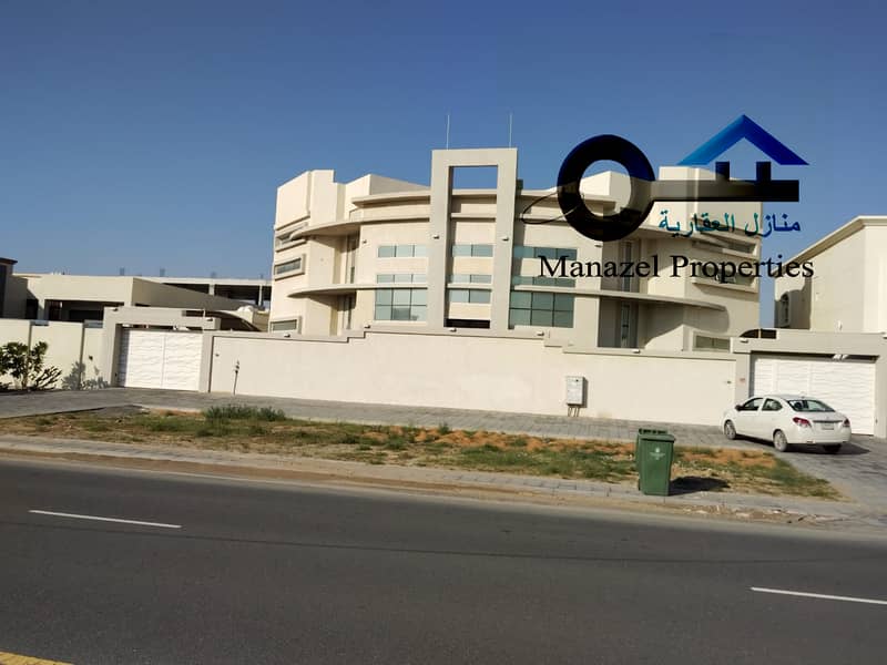 Villa for rent in Al-Raqayeb area, close to the main Sheikh Mohammed bin Zayed Street.