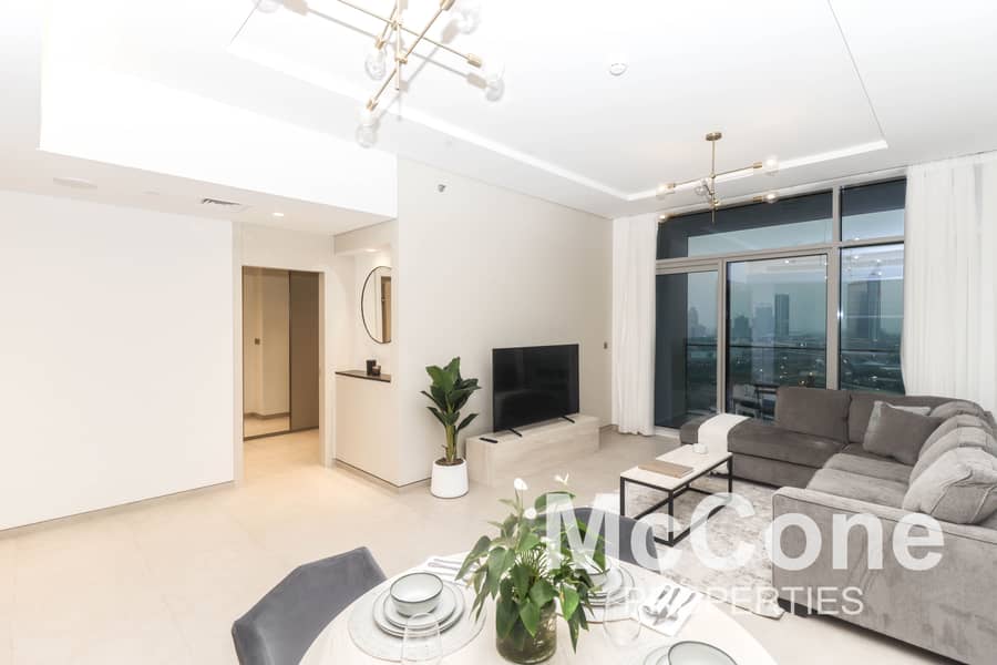 High Floor | Incredible Golf And City Views | VOT