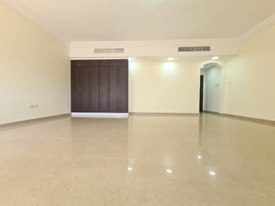 شقة 2 غرفة نوم للايجار في الشامخة، أبوظبي - شقة في الشامخة 2 غرف 40000 درهم - 6816634