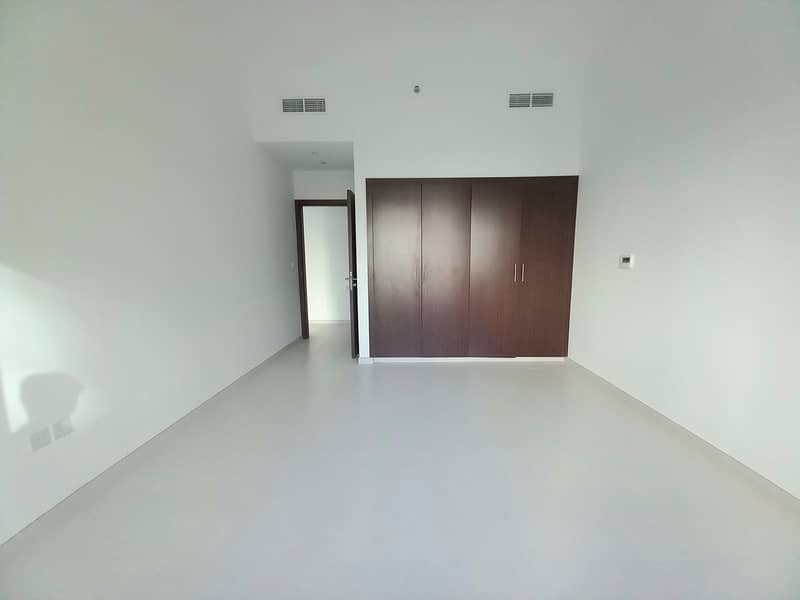 Spacious 1bhk with all facilities available in wasl green park rent only 43K in 12 payments