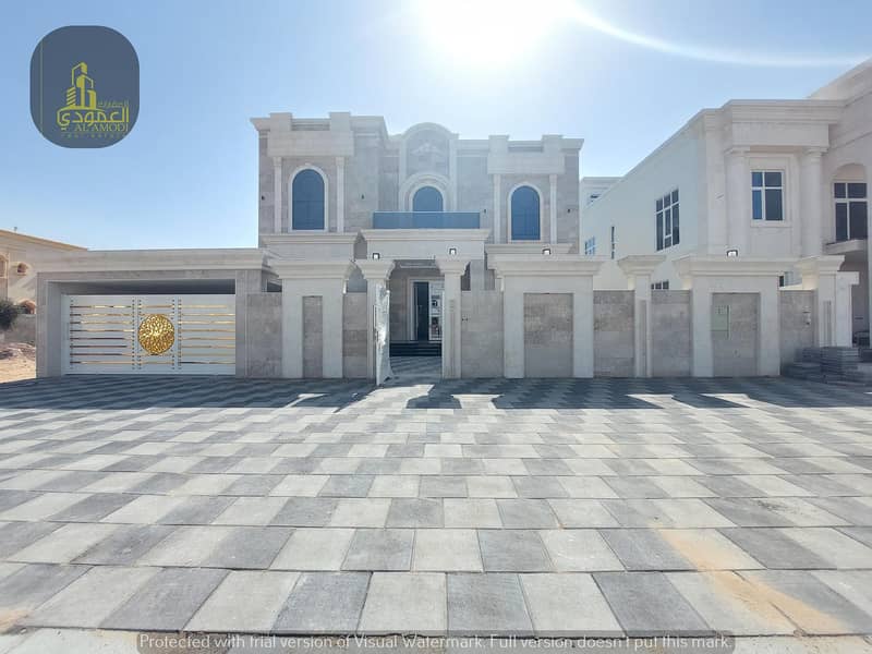 For sale, a personal finishing villa on the main street, 8 master bedrooms, ground and first, and a roof near the mosque, freehold, a very large build
