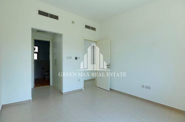 Buy 1 BR Terraced Apartment with Rent Back.