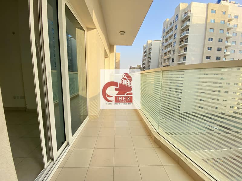 Lavish and spacious apartment with 2 balconies/one month free / chiller free / all facilities are available for family