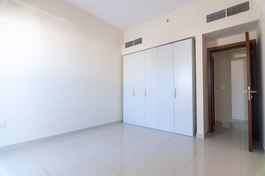 شقة في ند الشبا 3،ند الشبا 1 غرفة 35000 درهم - 6560176