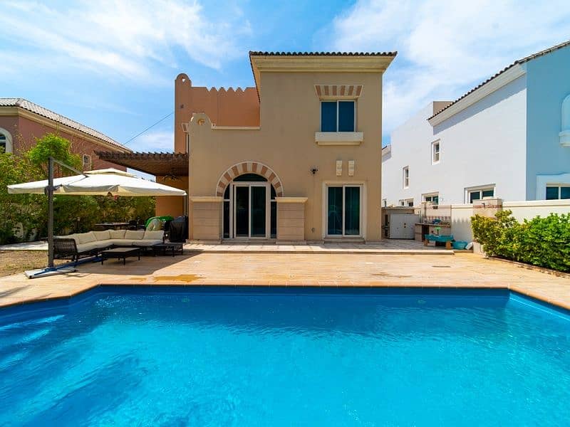 Well located | 5 bedroom with private pool