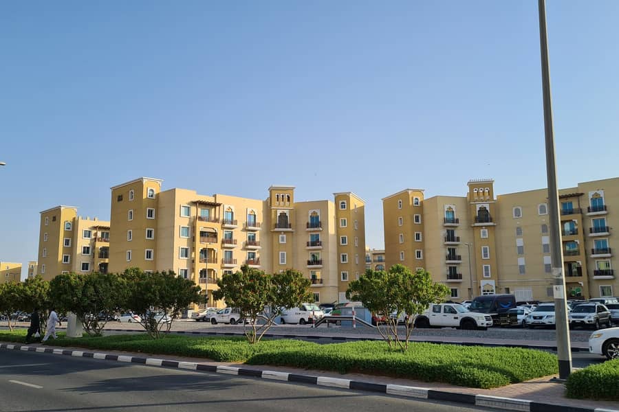 MOVE NOW 1 BEDROOM WITH BALCONY FOR RENT IN EMIRATES CLUSTER CALL FOR VIEW NOW