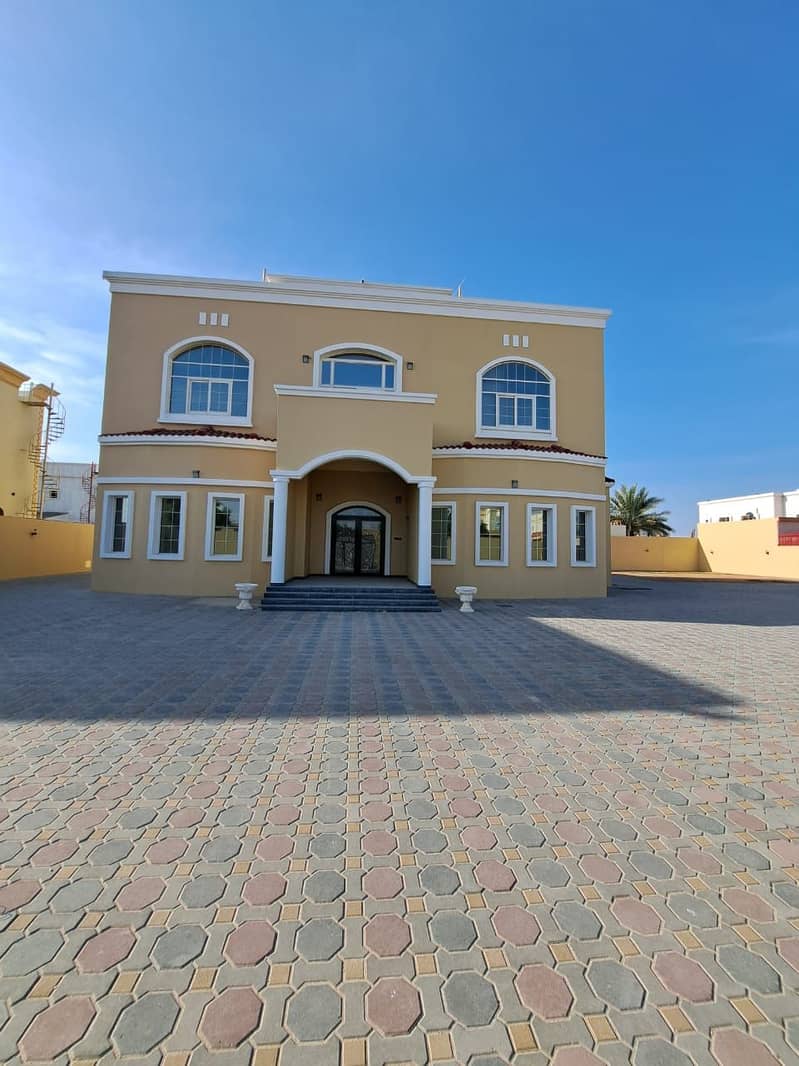 For sale Two floors  villa in Sharjah / Al Qarain 2  age 7 years