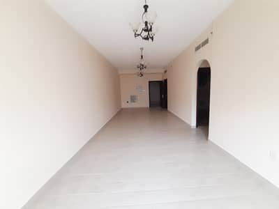 2 Bedroom Apartment for Rent in Muwaileh, Sharjah - 2bhk no cash deposit 2 balcony wardrobe parking big size maid room 3 washroom master room just 43k 44k