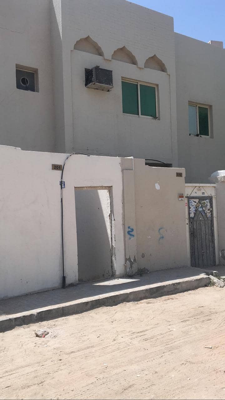 An Arab house for rent, large area, excellent location